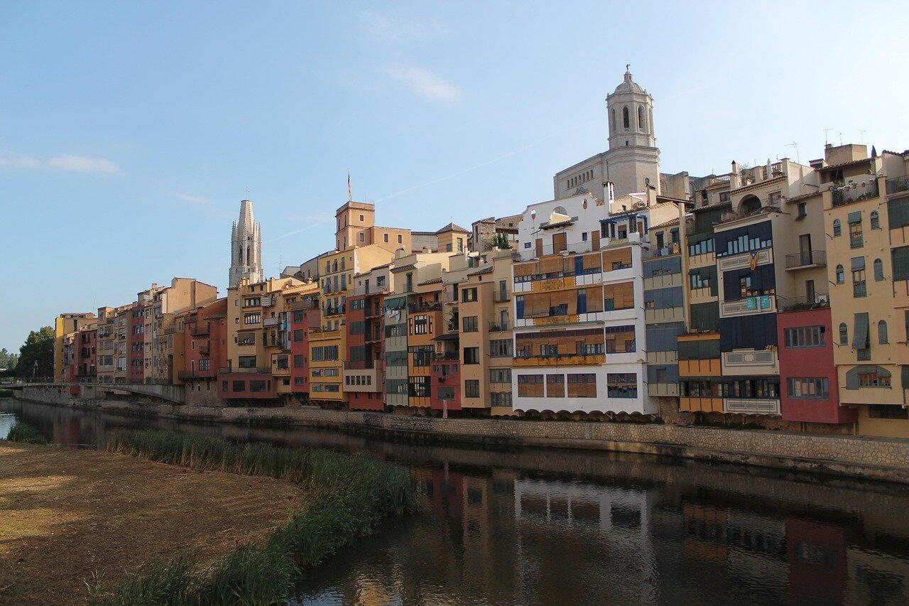 Girona Onyar river houses