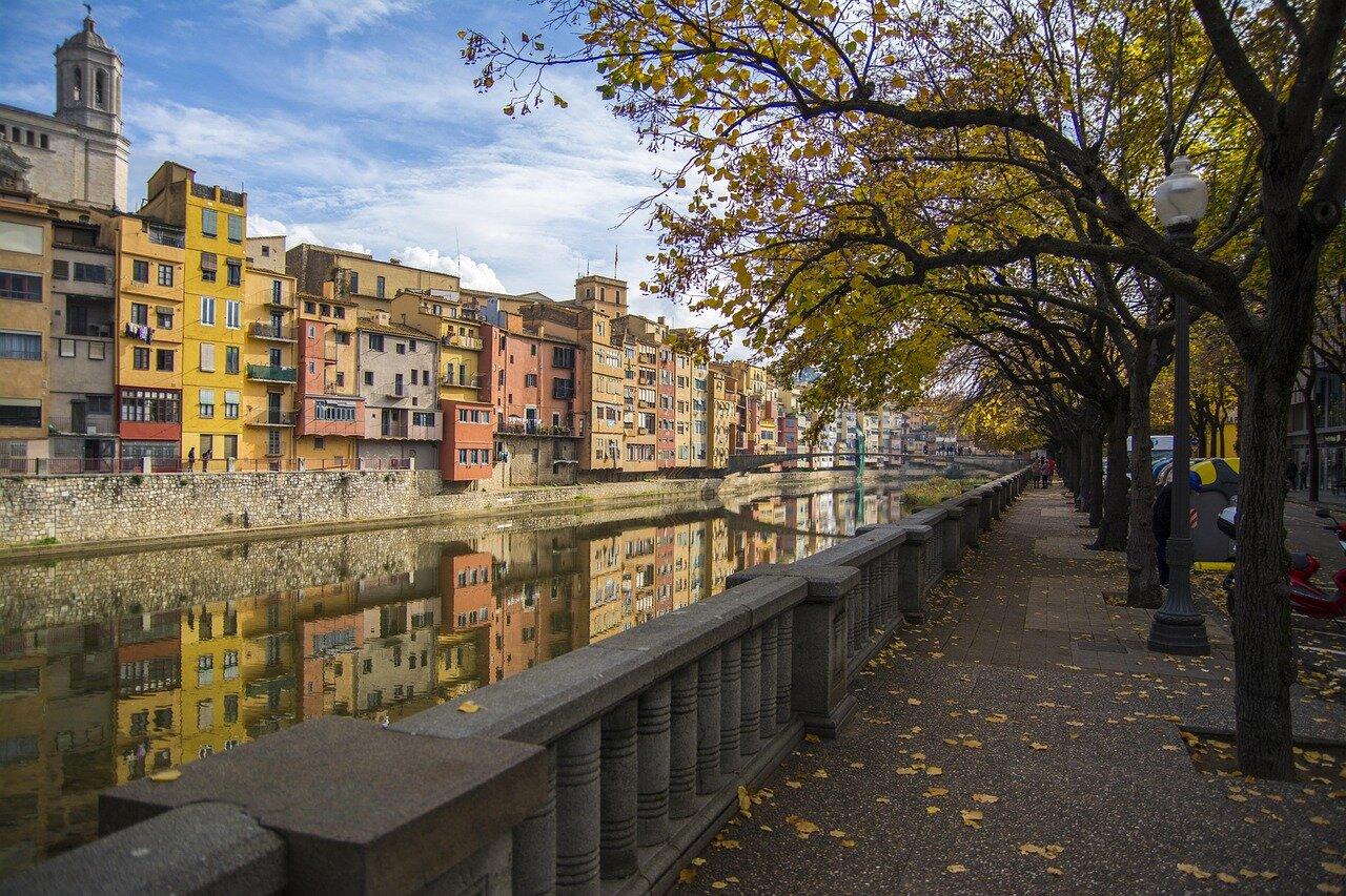 Girona train station neighborhood street