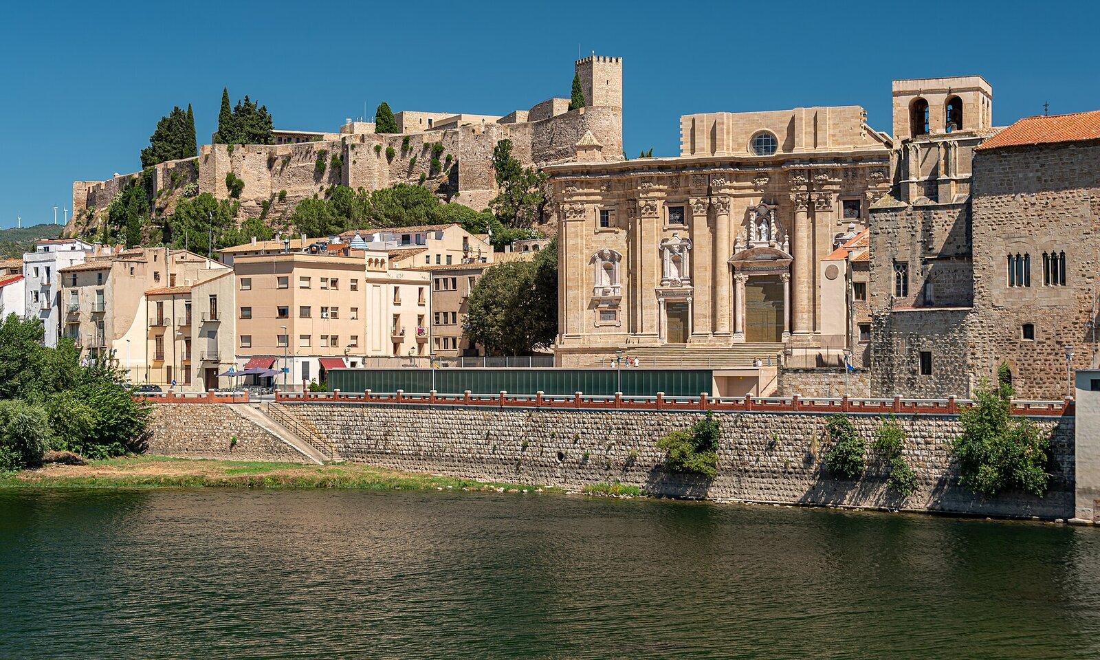 Tortosa cathedral facade